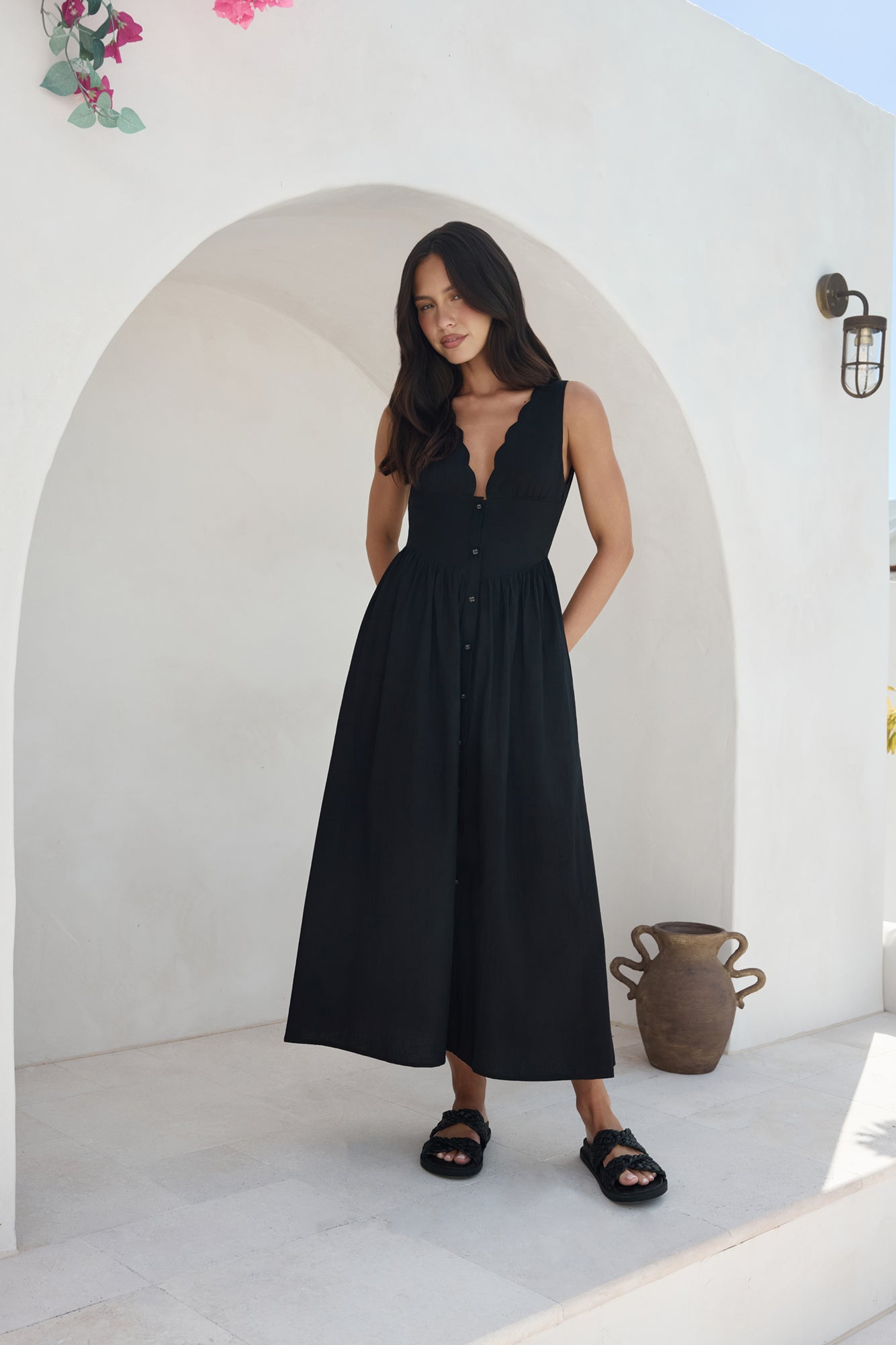 chasing daylight maxi dress black