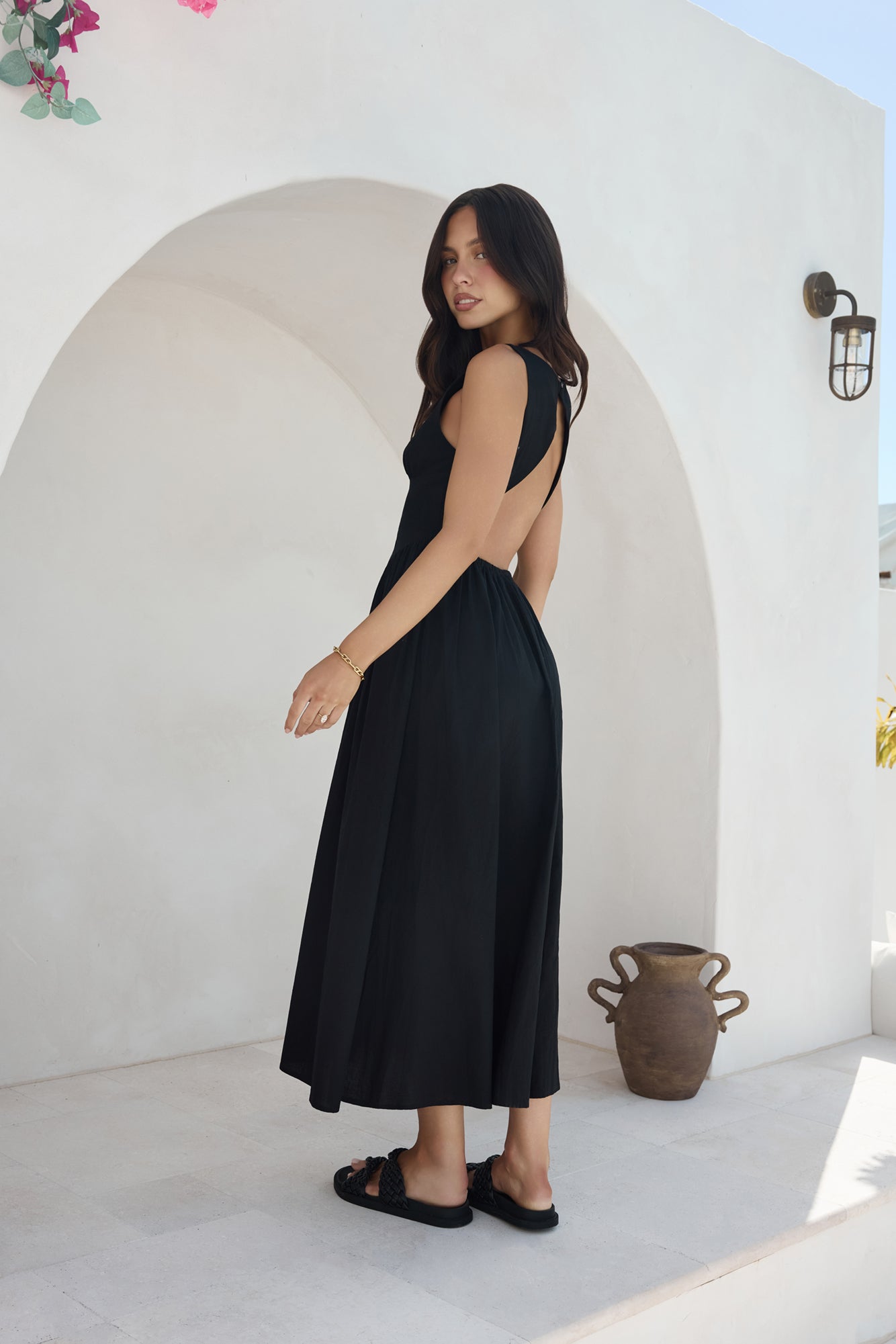 chasing daylight maxi dress black